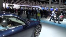 Porsche 991 S vs 991 (911 Carrera vs 911 Carrera S) from the rear